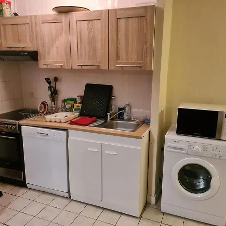 Apakabar Homestay, Gite 6 Personnes, Proche Gare Melun, Parking Prive La Rochette  Exterior photo