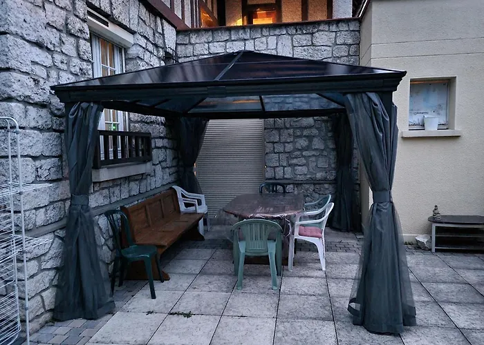 Apakabar Homestay, Gite 6 Personnes, Proche Gare Melun, Parking Prive
