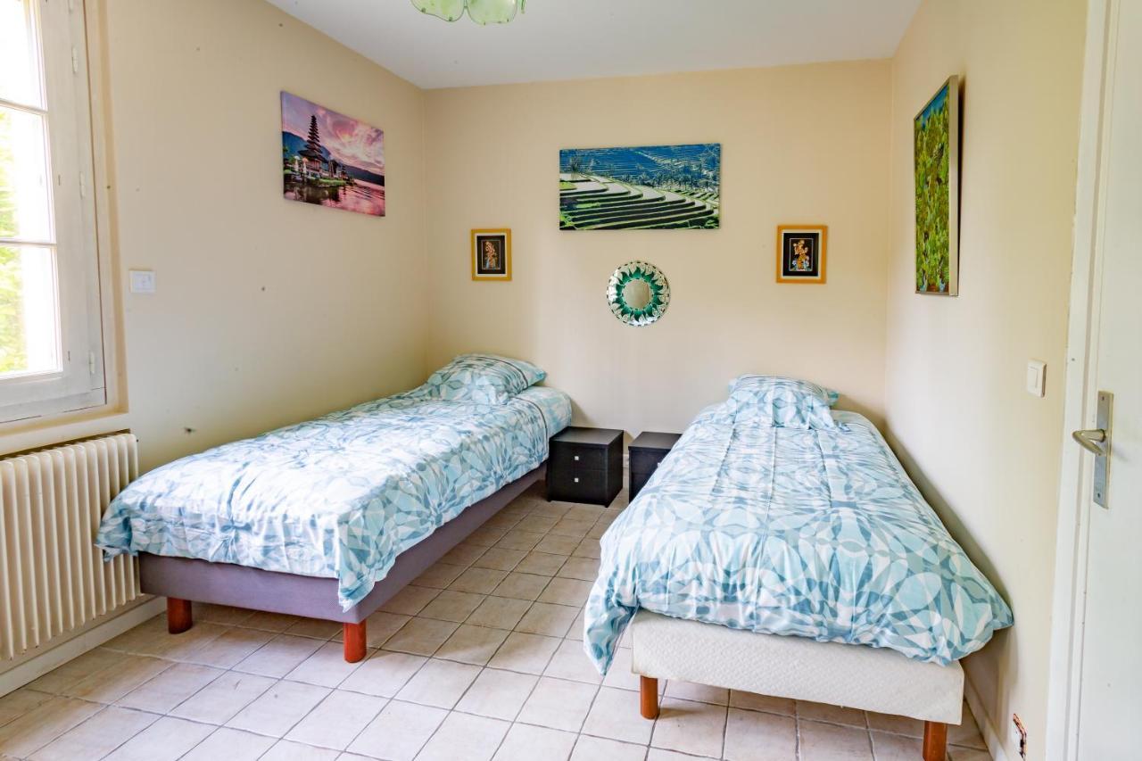Apakabar Homestay, 6 Personnes, Proche Gare Melun, Parking Prive * La Rochette (Seine-et-Marne)