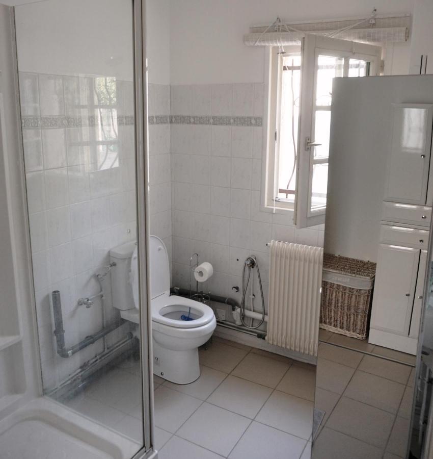 Apakabar Homestay, 6 Personnes, Proche Gare Melun, Parking Prive * La Rochette (Seine-et-Marne)